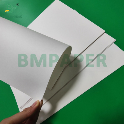 200 gm 250 gm Beyaz Kraft Kağıdı Alışveriş Çantaları Yıkım Dayanıklı 72 x 102cm