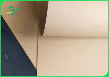 250 / 300 / 300gm İyi Dayanıklılık Yüzeyi Parlak Kraft Kağıt Rulo Paketleme