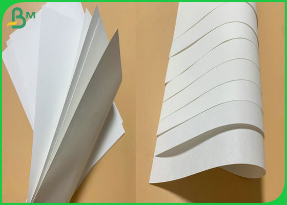 Hediye Paketleme için 700 x 1000mm Pürüzsüzlük Beyaz Kraft Kağıt 180g 250g